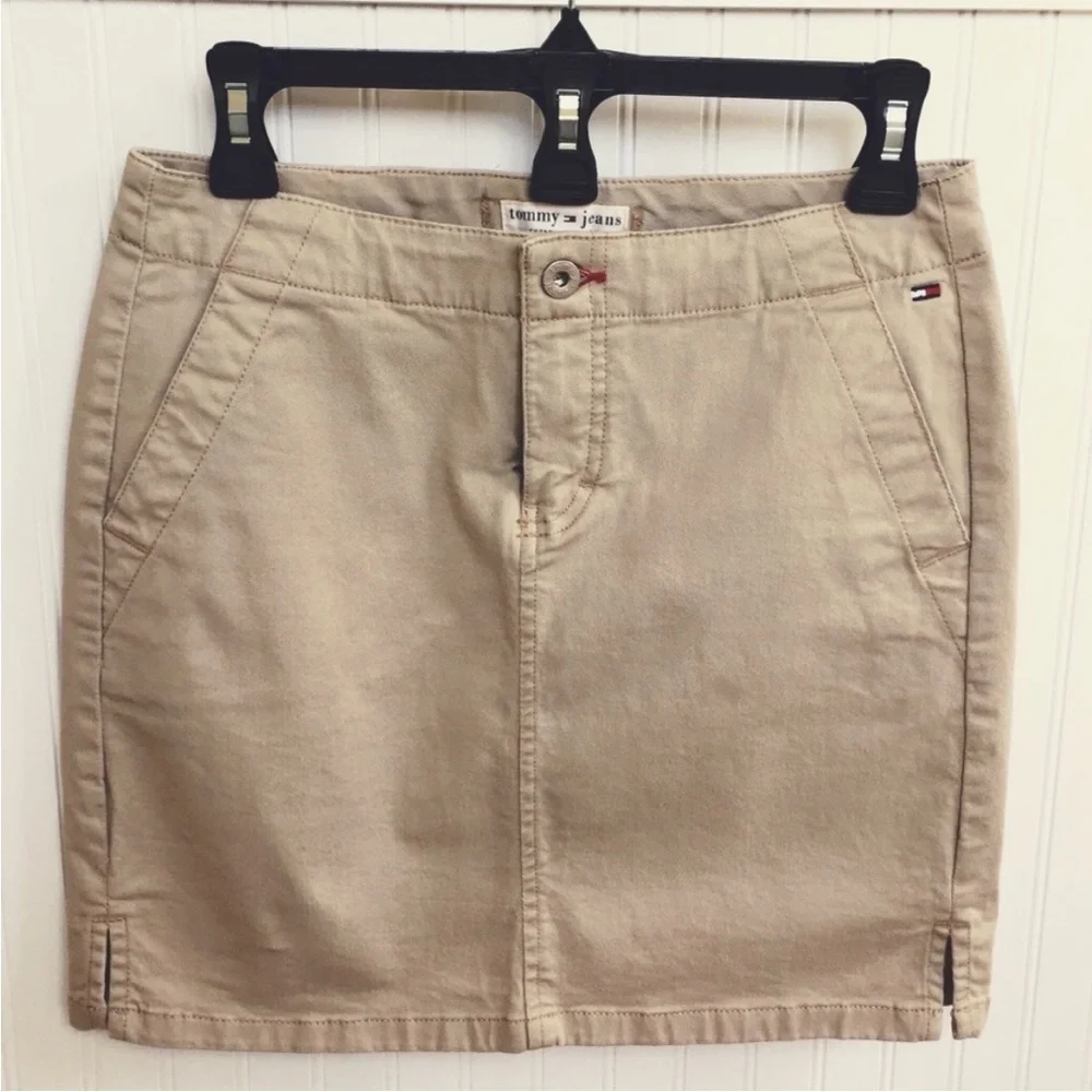 Tommy Hilfiger Beige Mini Skirt